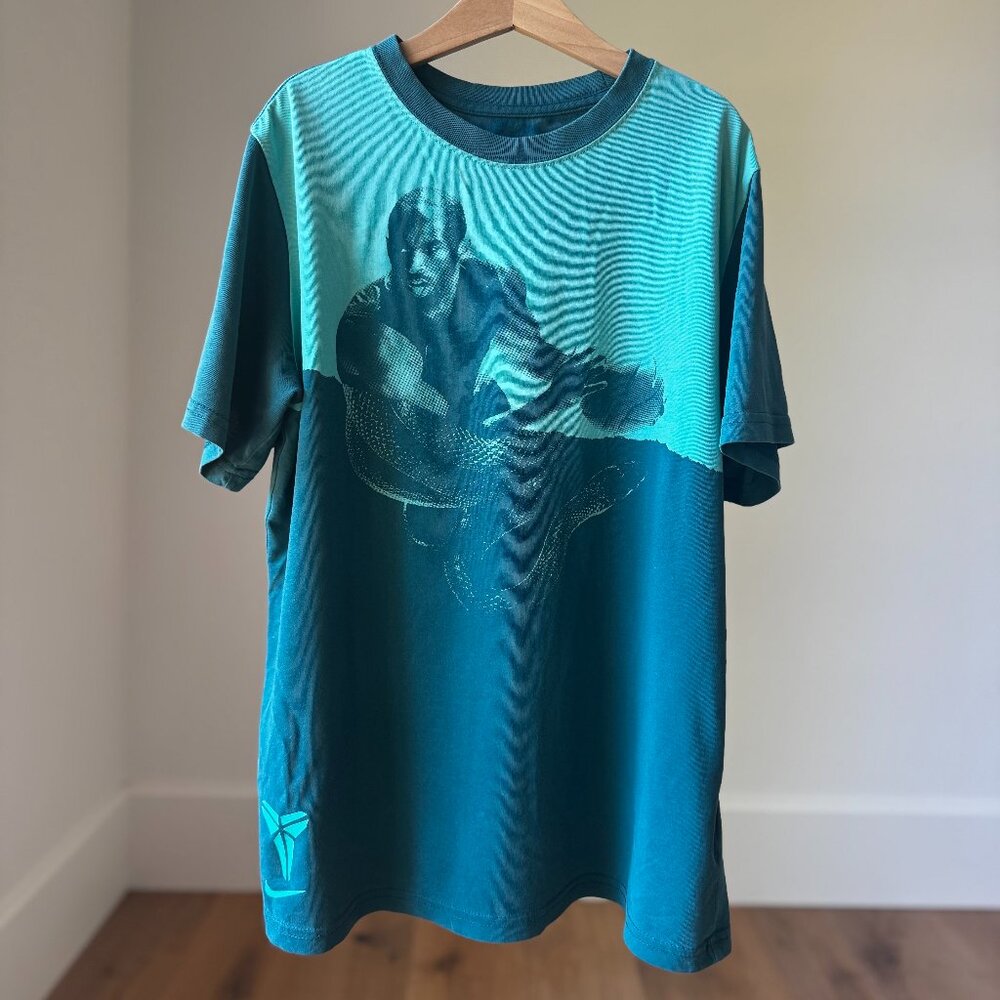 Rare Vintage-Style Kobe “Black Mamba” Tee | Nike | Youth L |